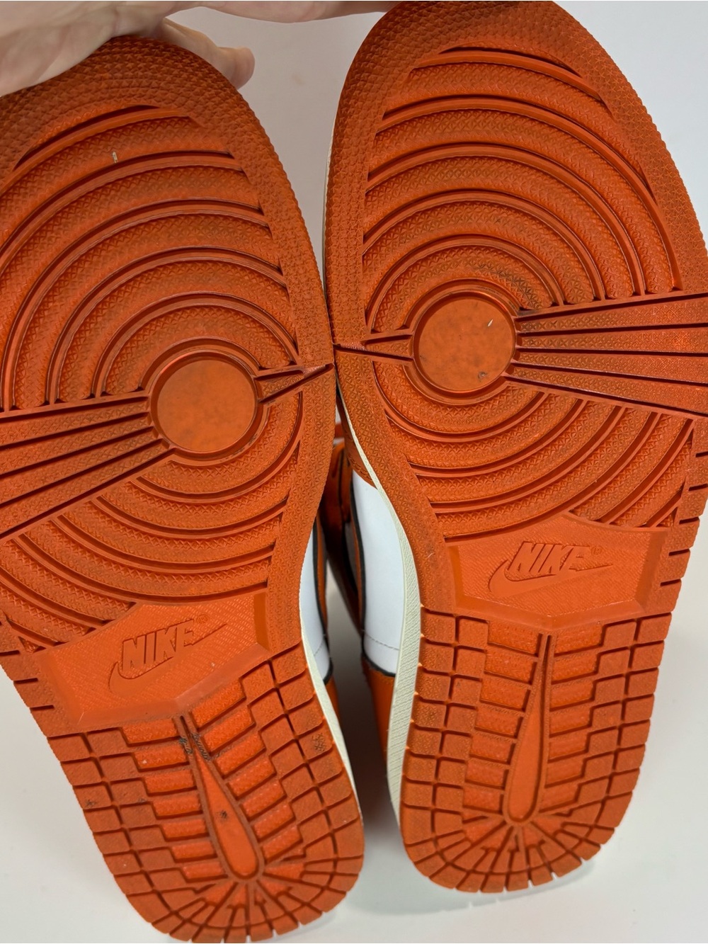 Nike Air Jordan 1 Retro High OG Starfish Men’s Sz 12.5 D09369-101 Orange - Picture 7 of 8